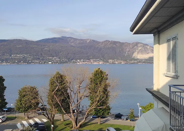 Residenza Le Magnolie 韦尔巴尼亚